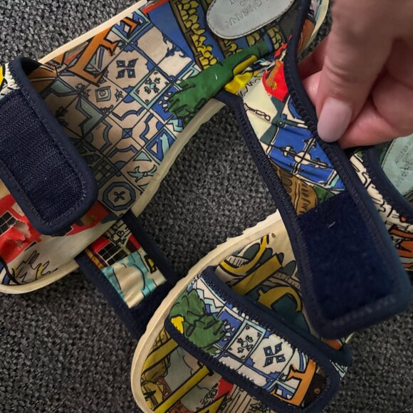 Dolce & Gabbana ICONIC COMICS PRINT  Summer Sandals With Logo. - Picture 3 of 9